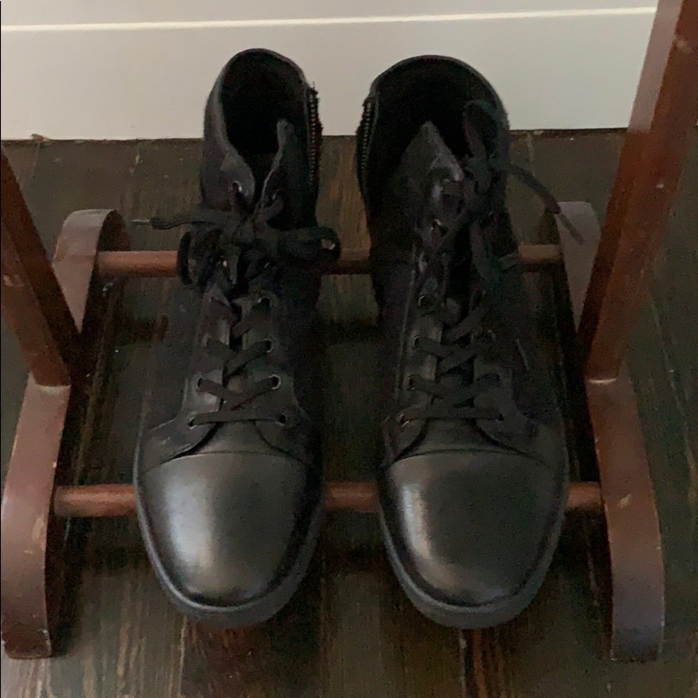 Kenneth Cole Men’s boots